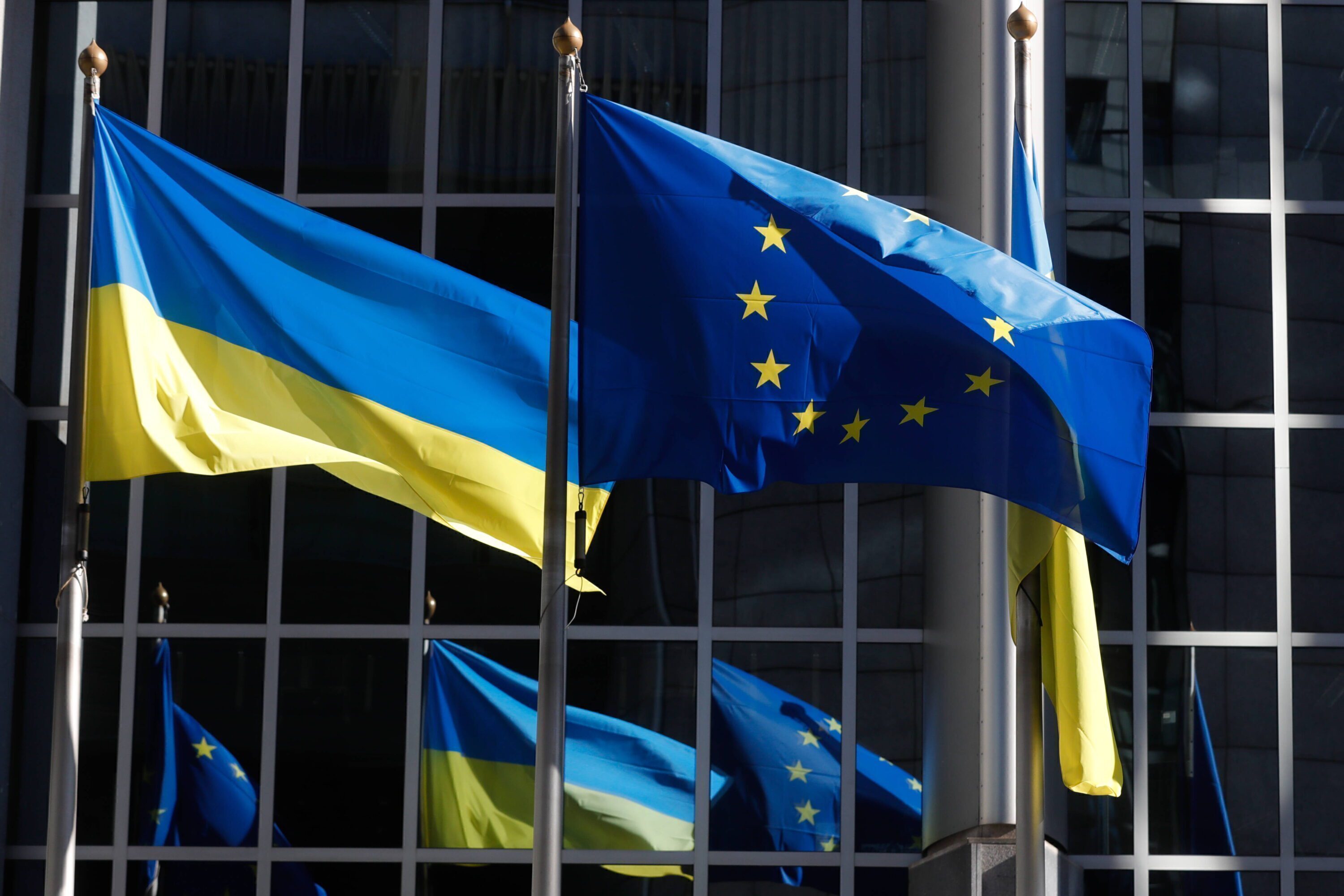 European Commission proposes to extend temporary protection for Ukrainians in the EU until 2026 European Commission proposes to extend temporary protection for Ukrainians in the EU until 2026