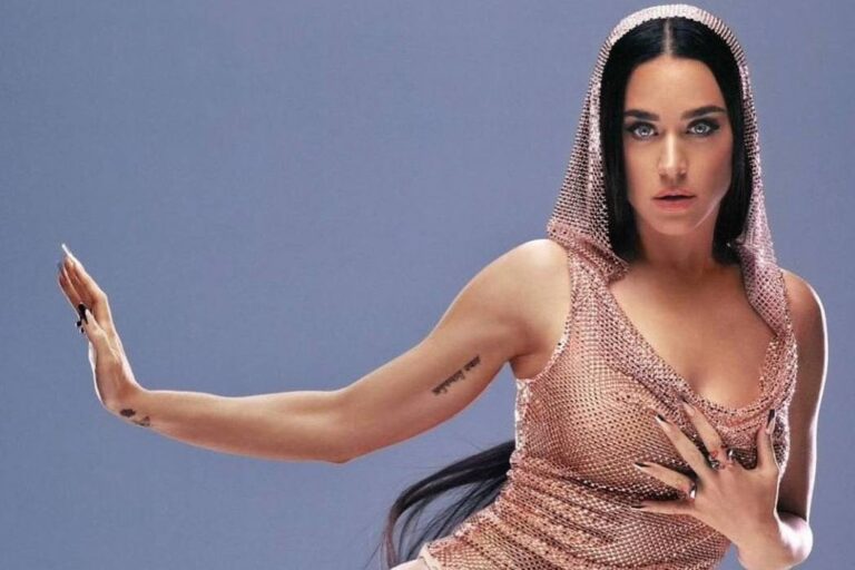 Katy Perry wears a top from the Ukrainian brand Cultnaked