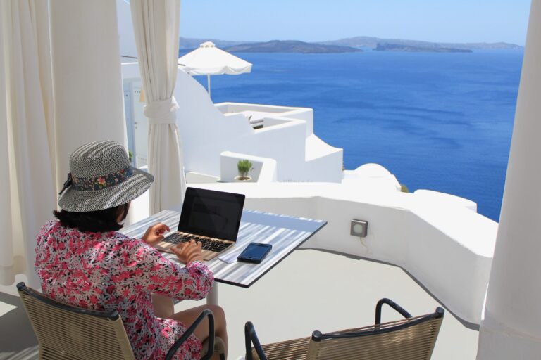 Greece introduces a six-day workweek for some workers