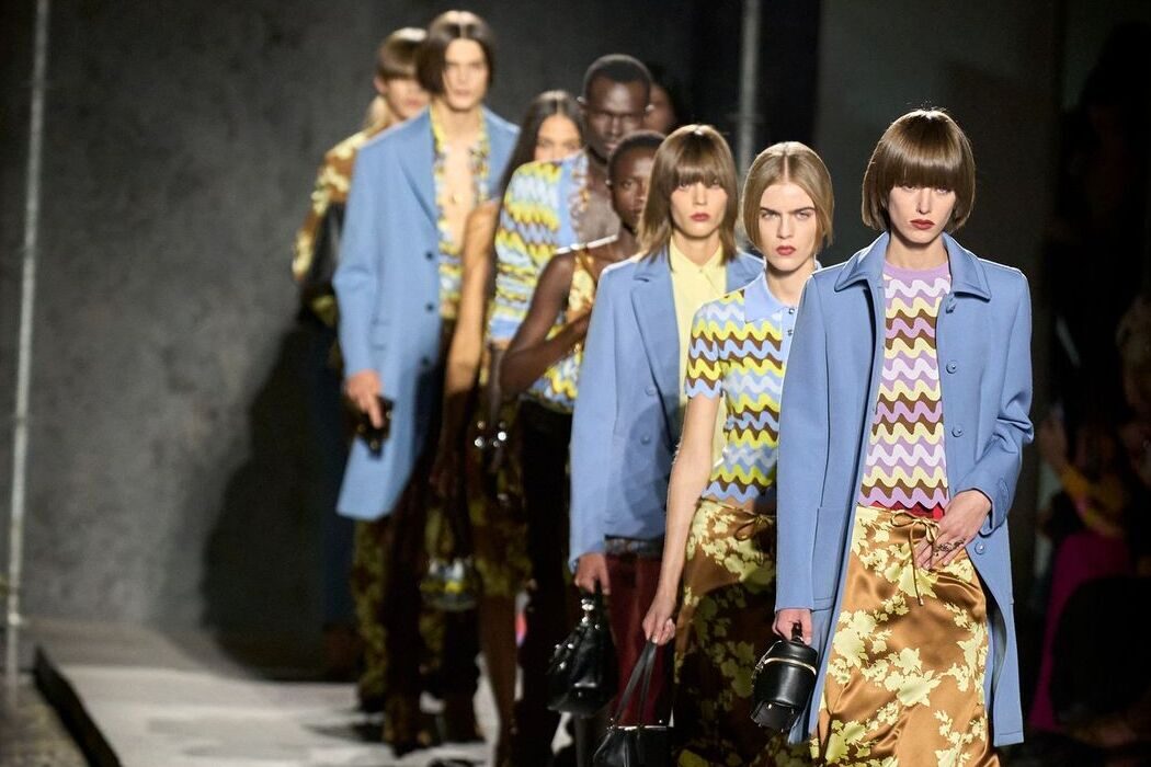 Ukrainian Karina Maziar opened the Versace SS'25 show