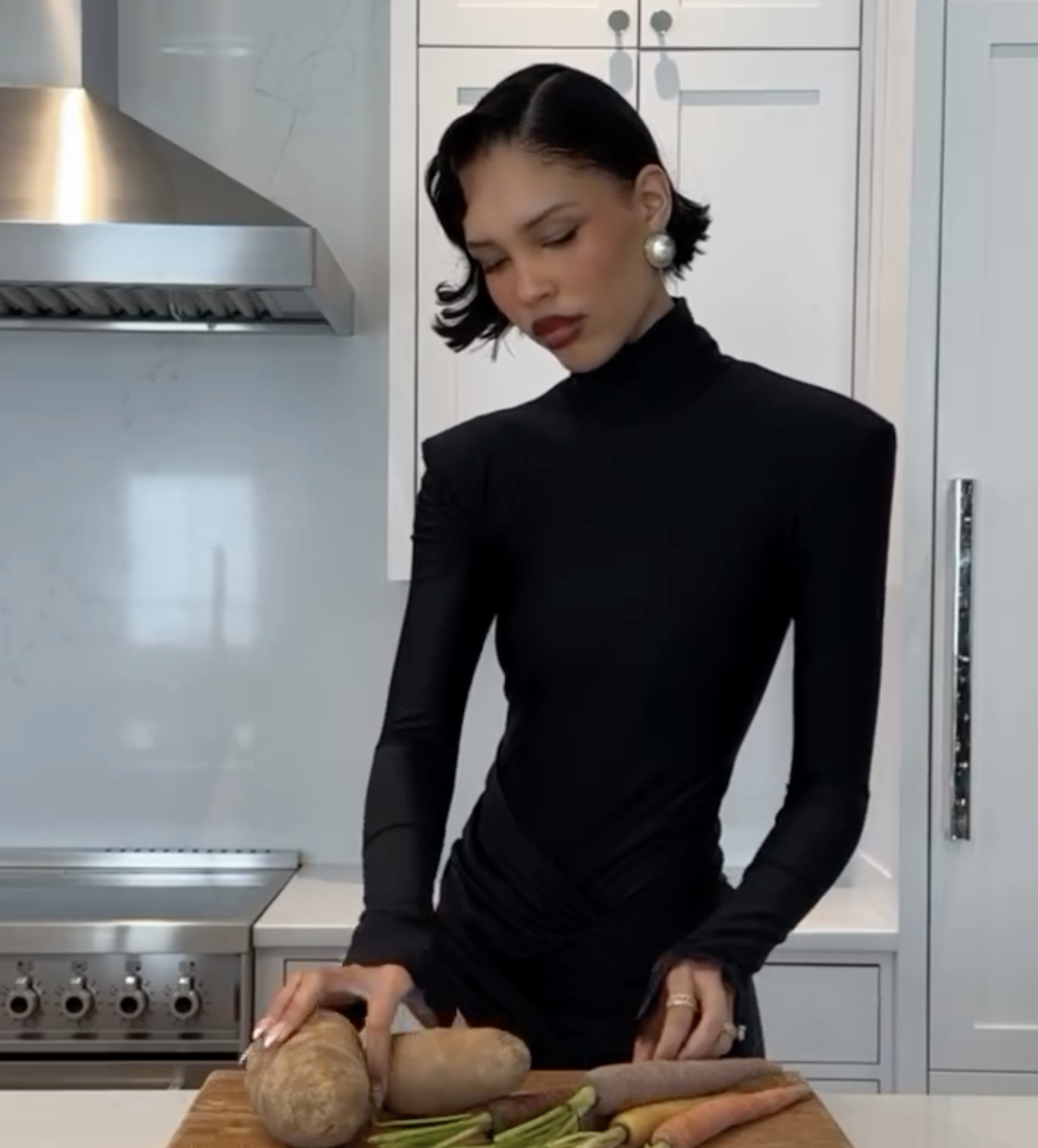 Nara Smith cooked lunch in a Bazhane dress