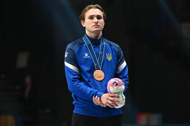 Ukraine wins first individual medal in 16 years in junior World Cup epee