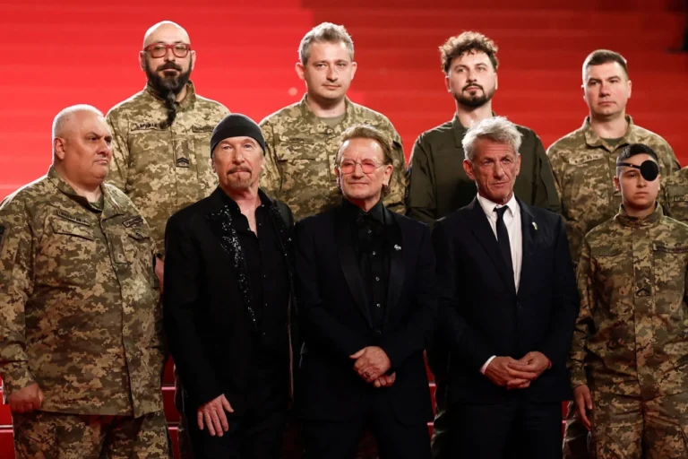 U2 frontman Bono, together with Sean Penn and the Ukrainian military, presented the documentary Stories of Surrender at the Cannes Film Festival