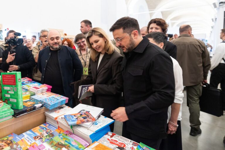 30,000 people visited the Book Arsenal