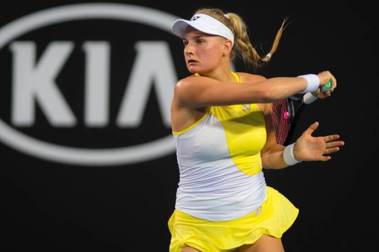 Diana Yastremskaya defeated Victoria Tomova at WTA 1000 in the US