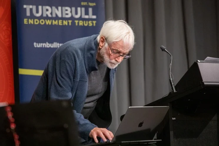 New Zealand composer dedicates symphony to Ukraine