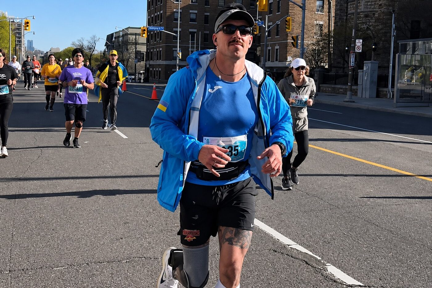 A Chernihiv veteran with a prosthesis overcame a marathon in Canada A Chernihiv veteran with a prosthesis overcame a marathon in Canada