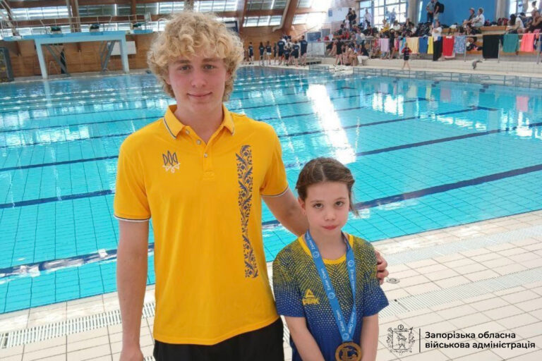A Ukrainian woman wins a medal at an international diving tournament in Croatia