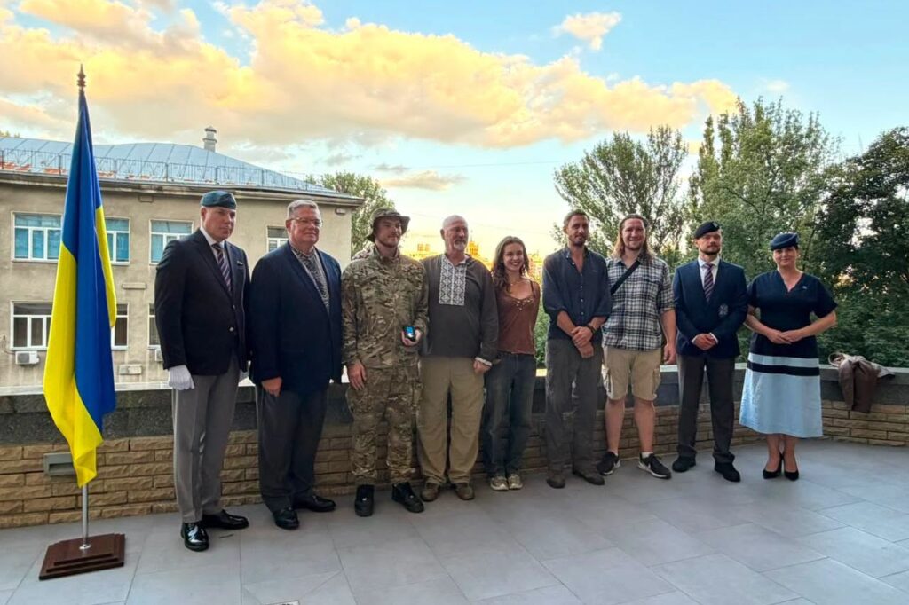Two Canadians honored with special medal for defending Ukraine