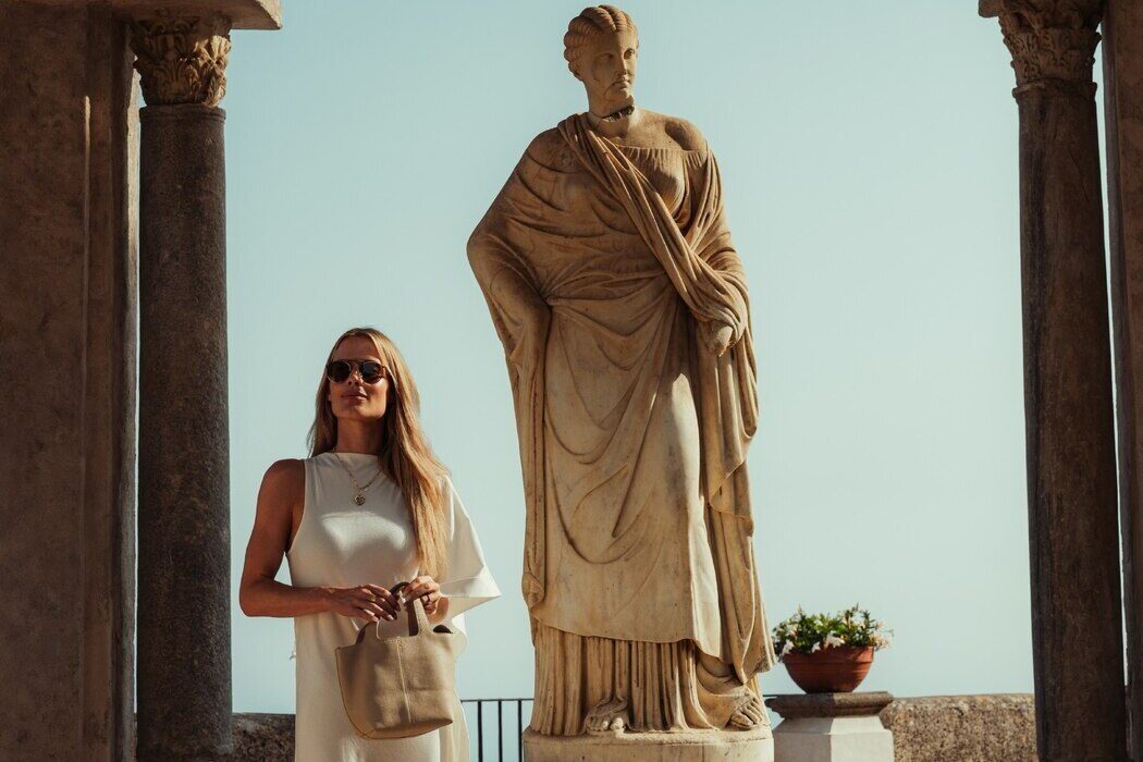 Princess Diana's niece "walked out" in a BEVZA dress Princess Diana's niece "walked out" in a BEVZA dress