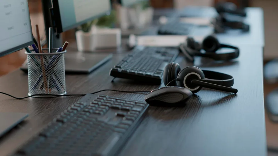 Ukraine Introduces 12-Year Prison Sentence for Scam Call Centers
