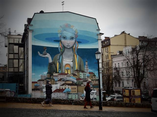 Ukraine's Renaissance Mural: A Symbol of Resilience and Rebirth Ukraine's Renaissance Mural: A Symbol of Resilience and Rebirth